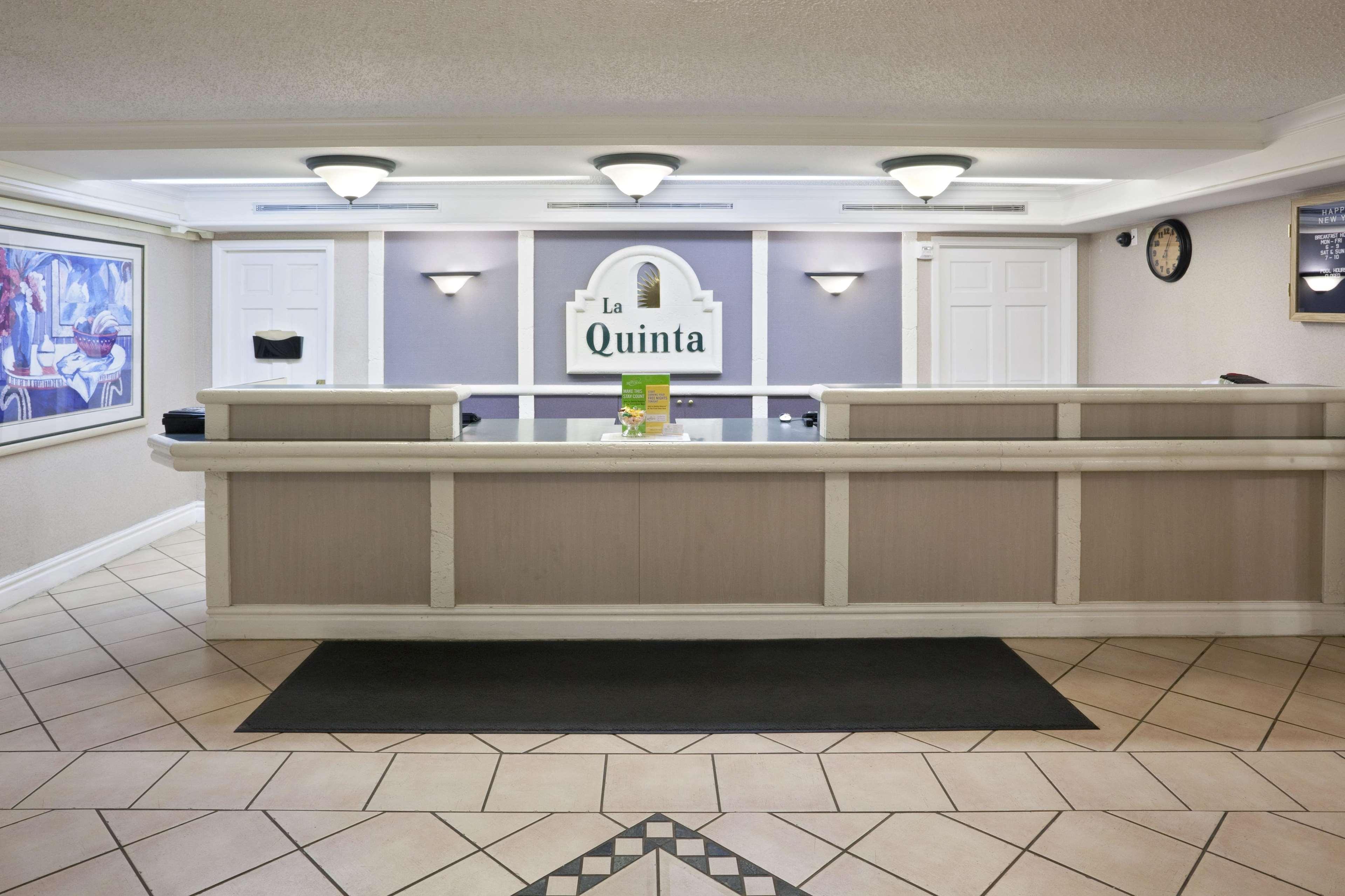 La Quinta Inn By Wyndham Omaha West Экстерьер фото